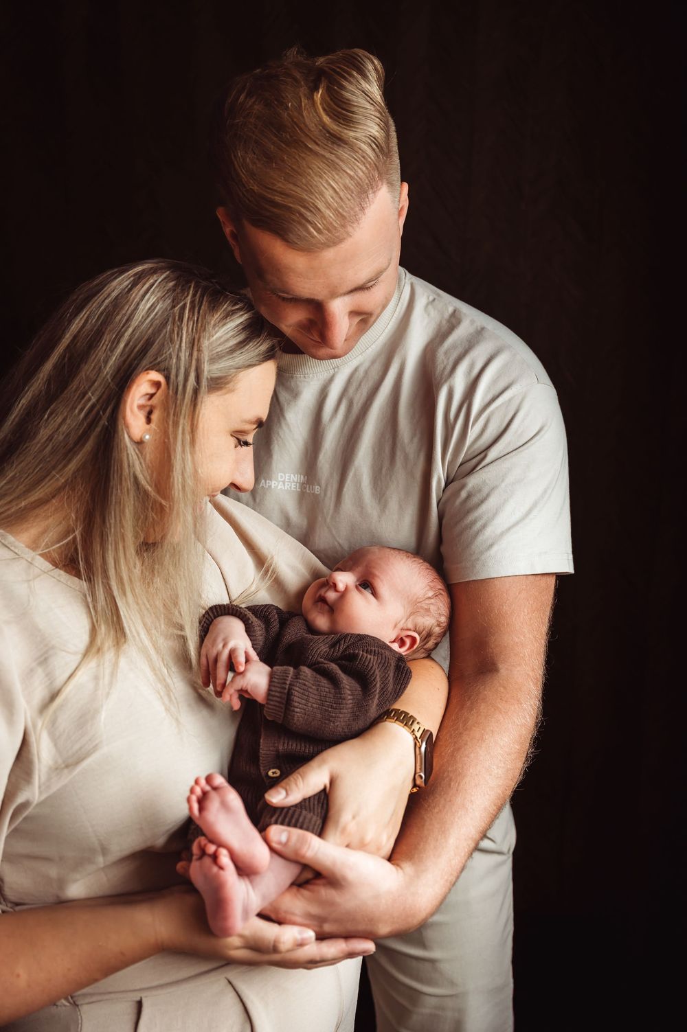 baby, foto, gezin, newbornshoot, spontane fotografie, fotograaf salland, ouders