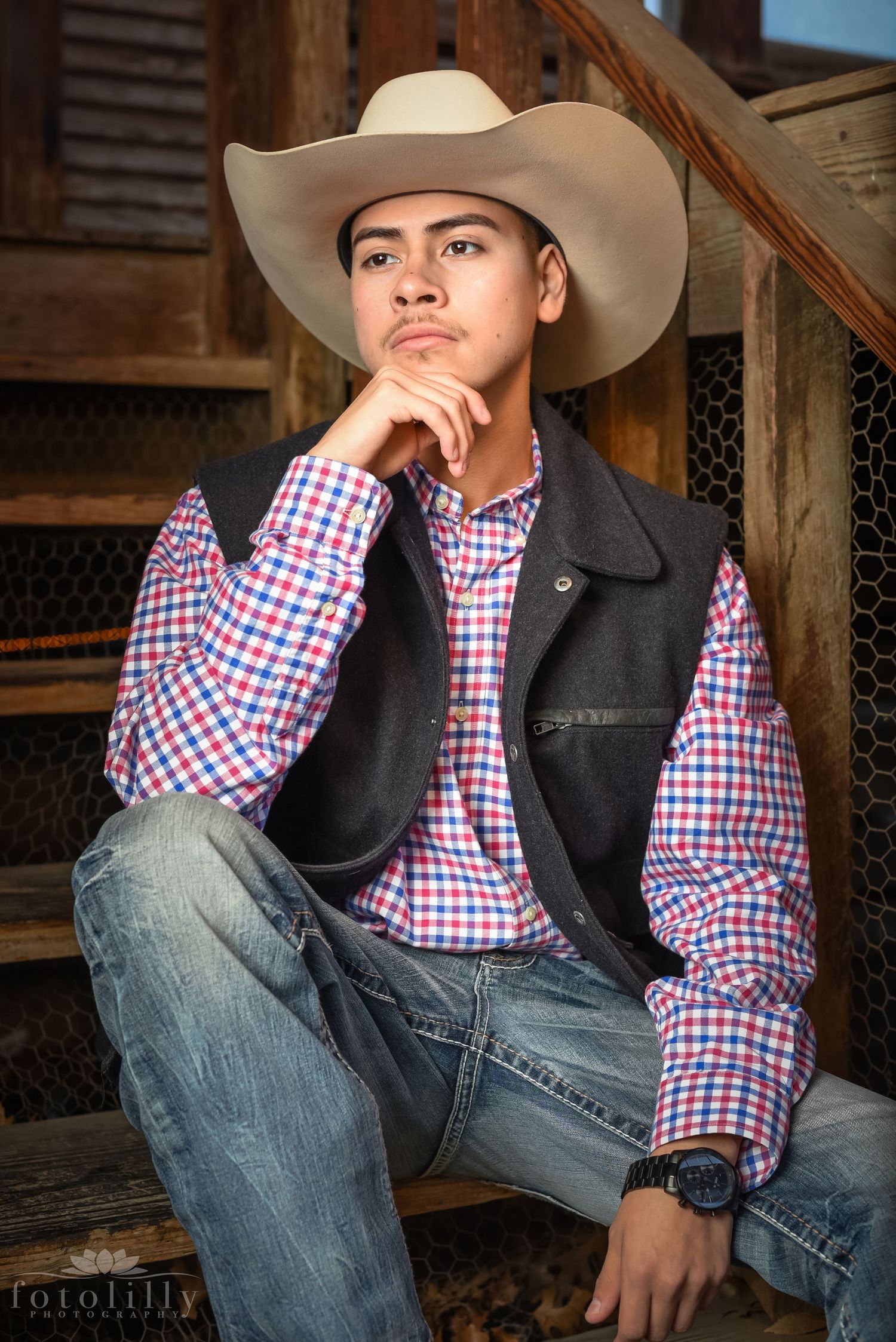 Professional Quinceañero photography in Dallas Fort Worth capturing meaningful traditions, ceremonies and unforgettable family memories.
