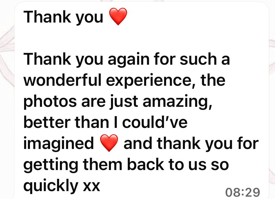A glowing five-star customer review praising amazing photos and quick delivery, displayed as a chat message with a red heart emoji.