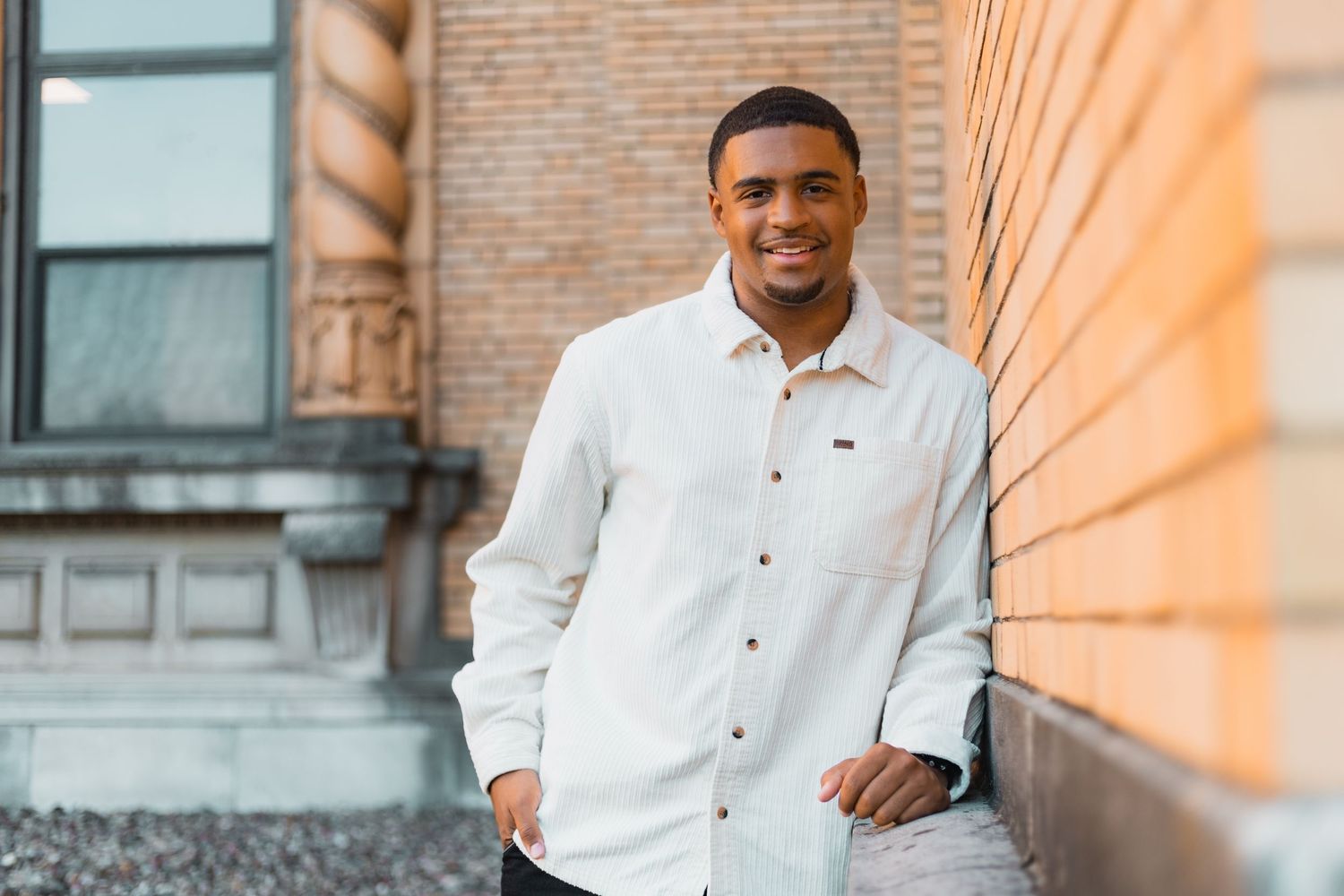 prep high school senior photoshoot tips and tricks madison wisconsin yearbook photos getting ready advice edgewood college campus pictures