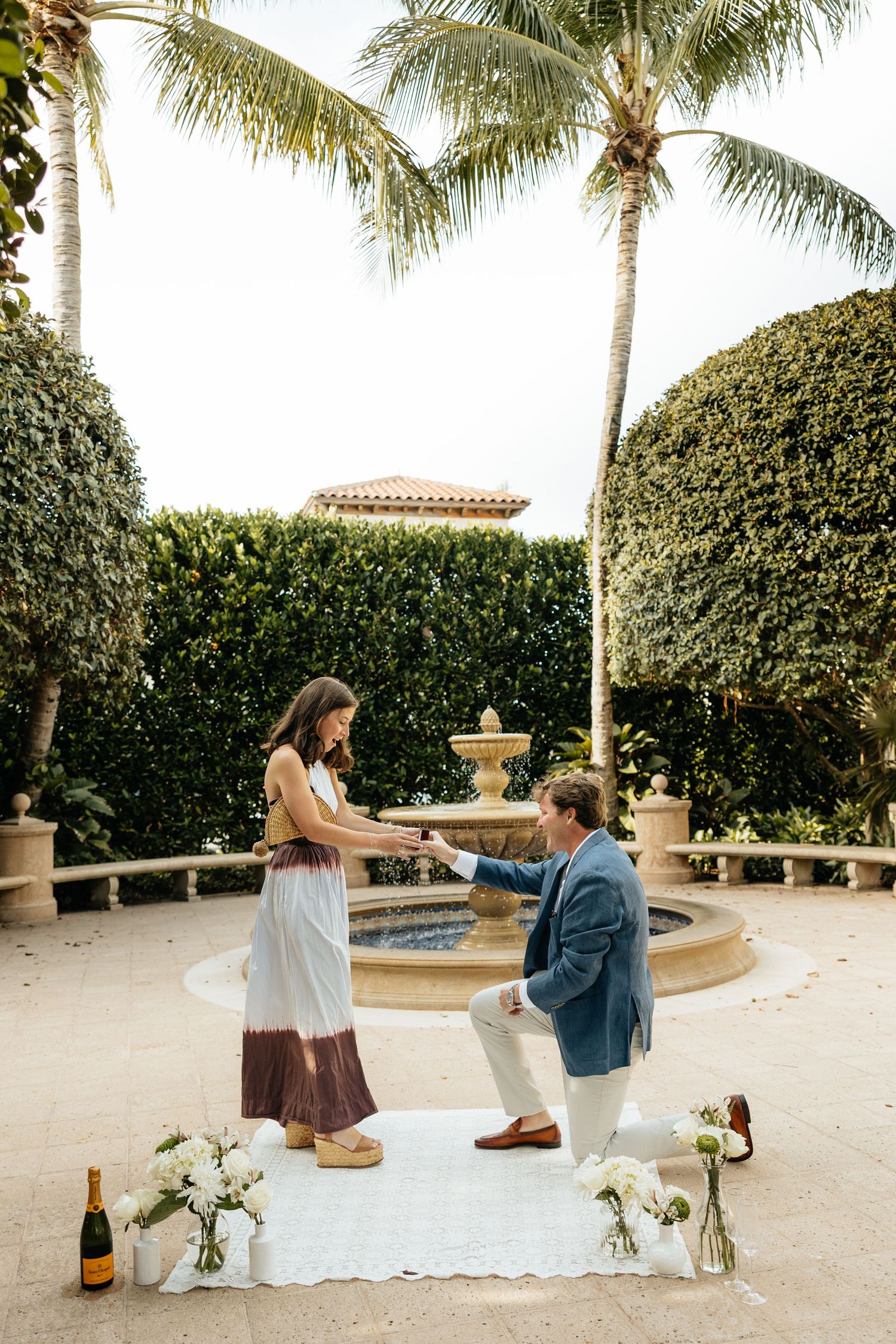 Gardensurprise proposal in Florida. Jacksonville Proposal Photographer, Jacksonville Beach Proposal Photographer - Lindsay McDow Photography