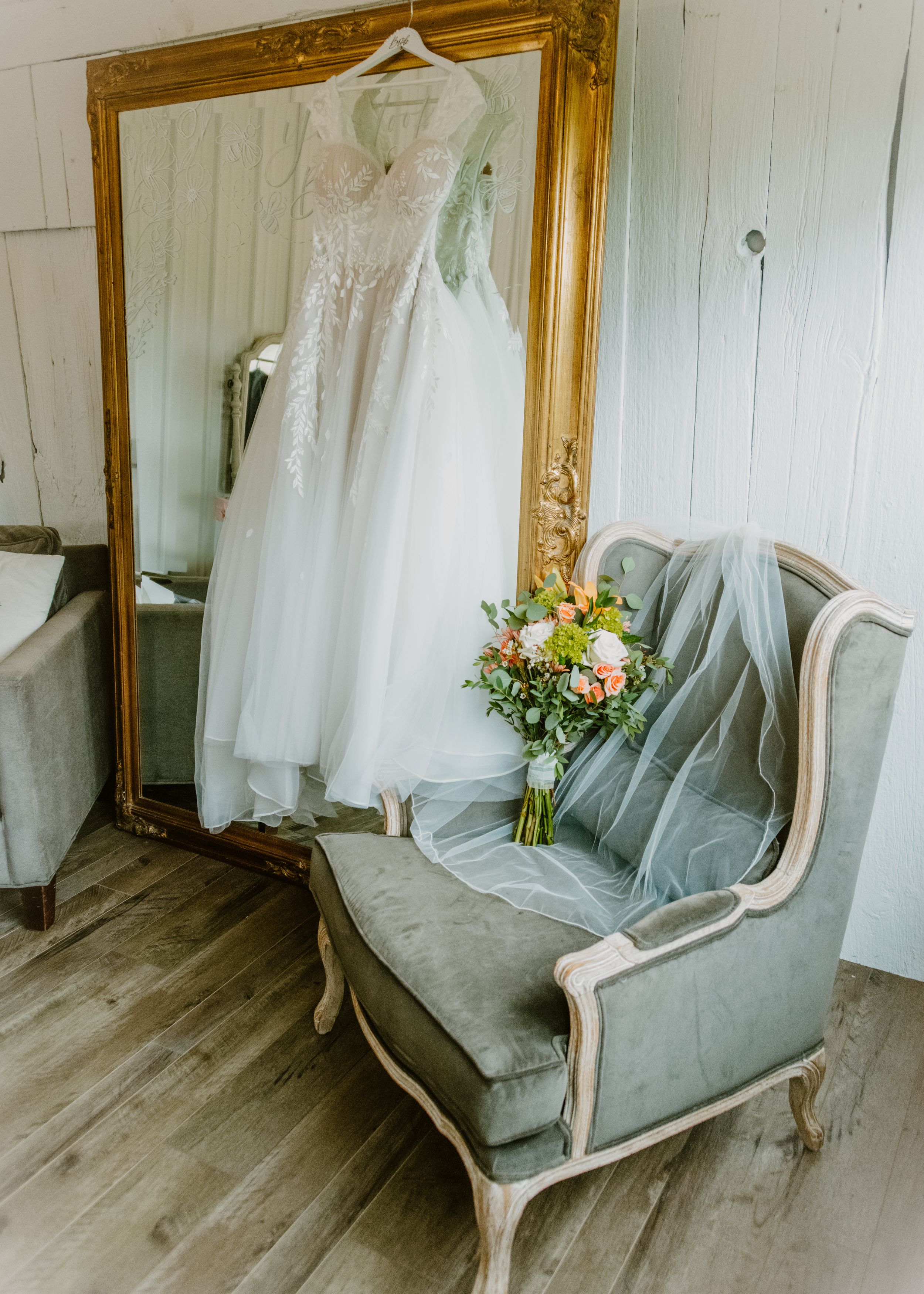 The Honey Farm wedding photography Dayton, OH wedding photographer Springboro, oh wedding photographer