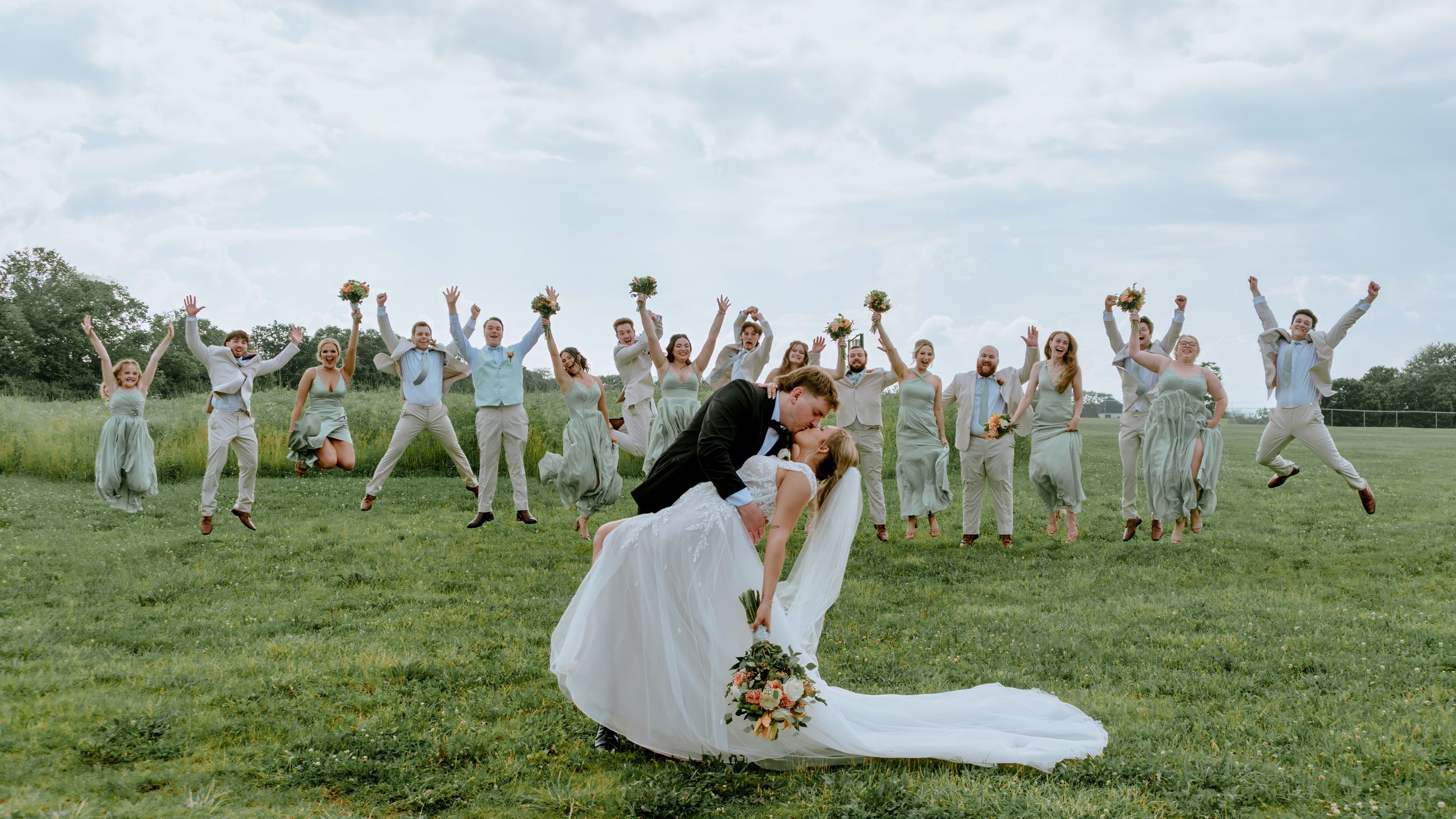 The Honey Farm wedding photography Dayton, OH wedding photographer Springboro, oh wedding photographer