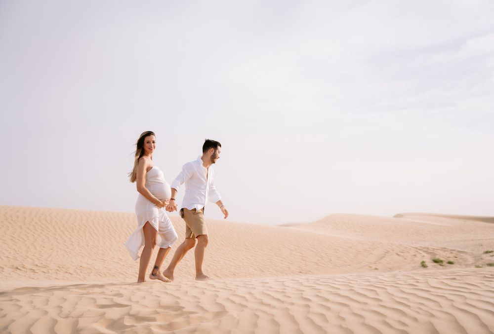Dubai maternity photoshoot / Desert maternity photoshoot