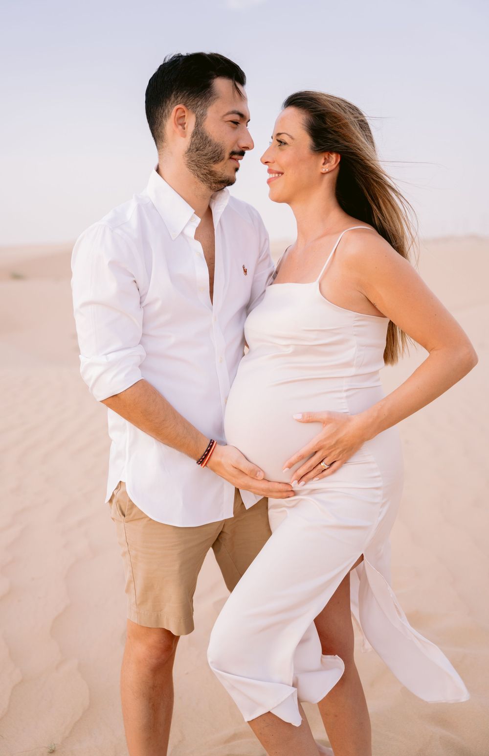 Dubai maternity photoshoot / Desert maternity photoshoot