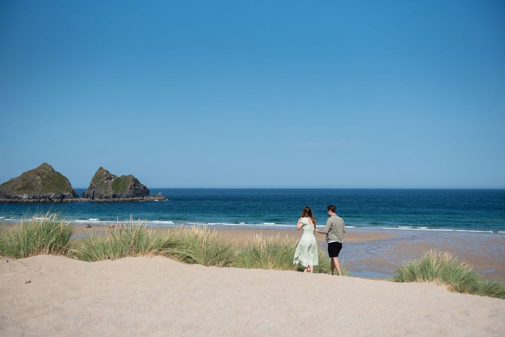 Holywell Bay proposal, engagement shoot, holiday  photos