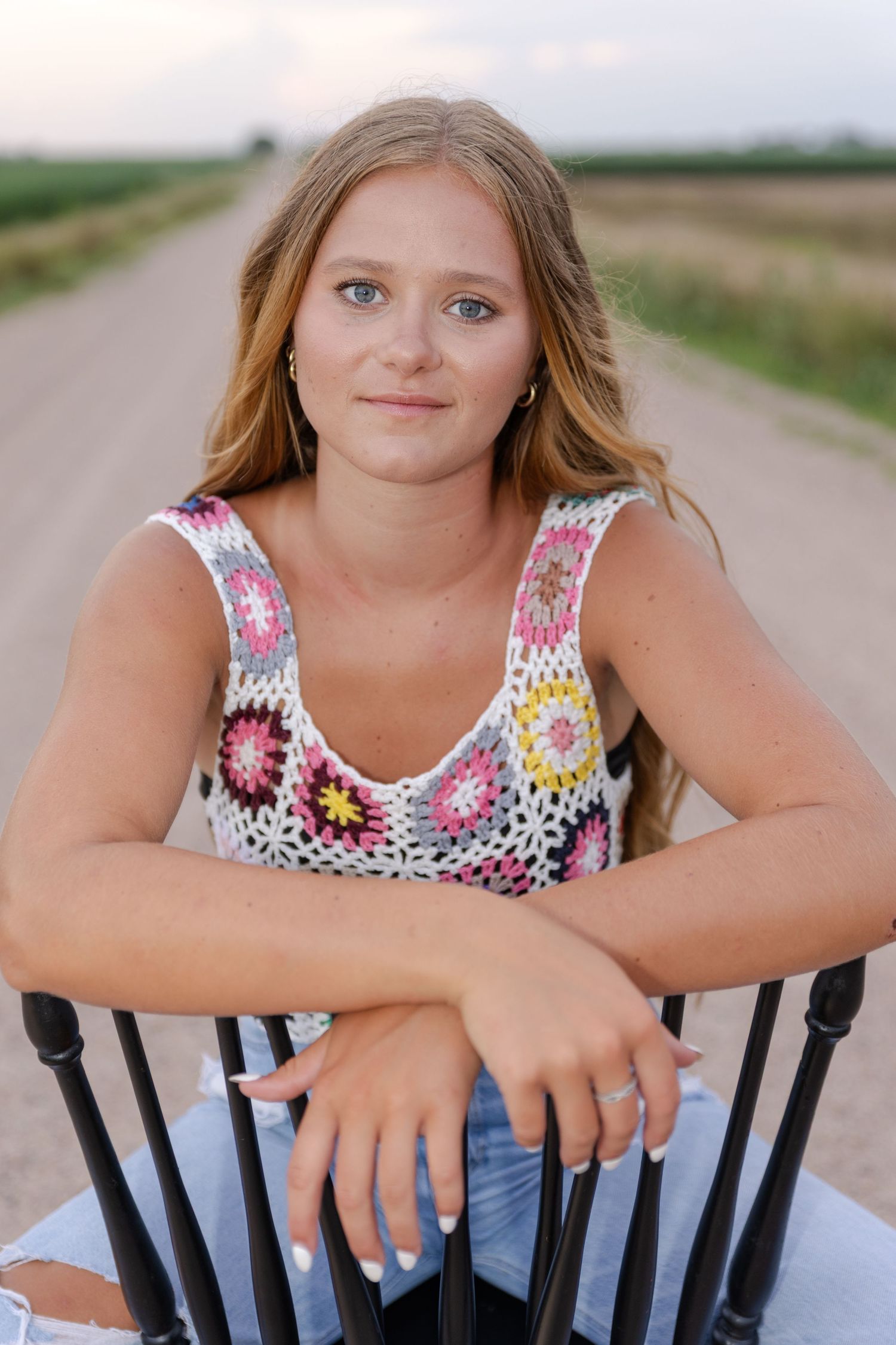 becky katzberg photography senior photo session girl with hat