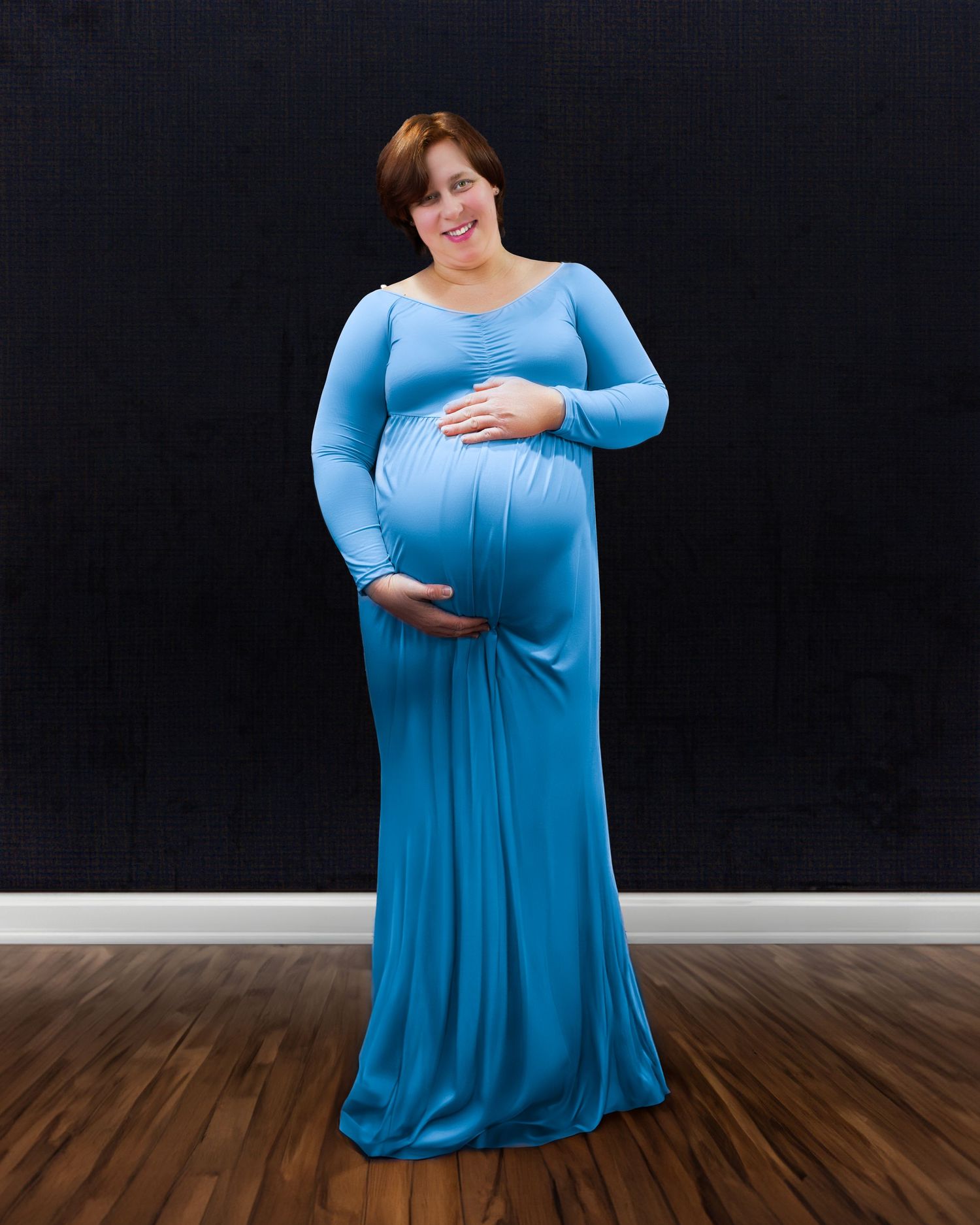 Maternity photoshoot in the studio in Maryland