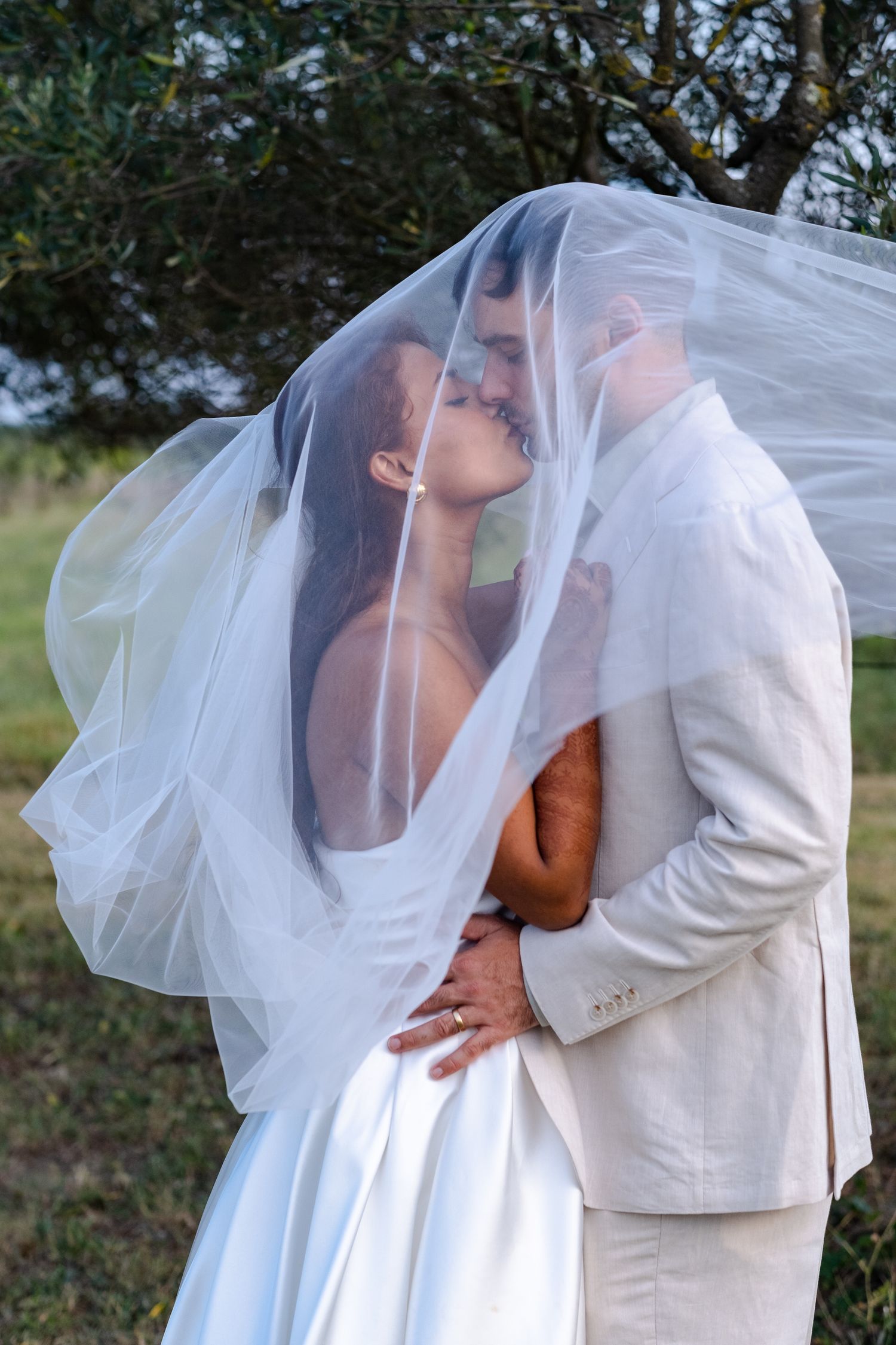 Les Préludes, photographes de mariage entre Nîmes (Gard), Montpellier (Hérault), Avignon (Vaucluse) et Aubenas (Ardèche)