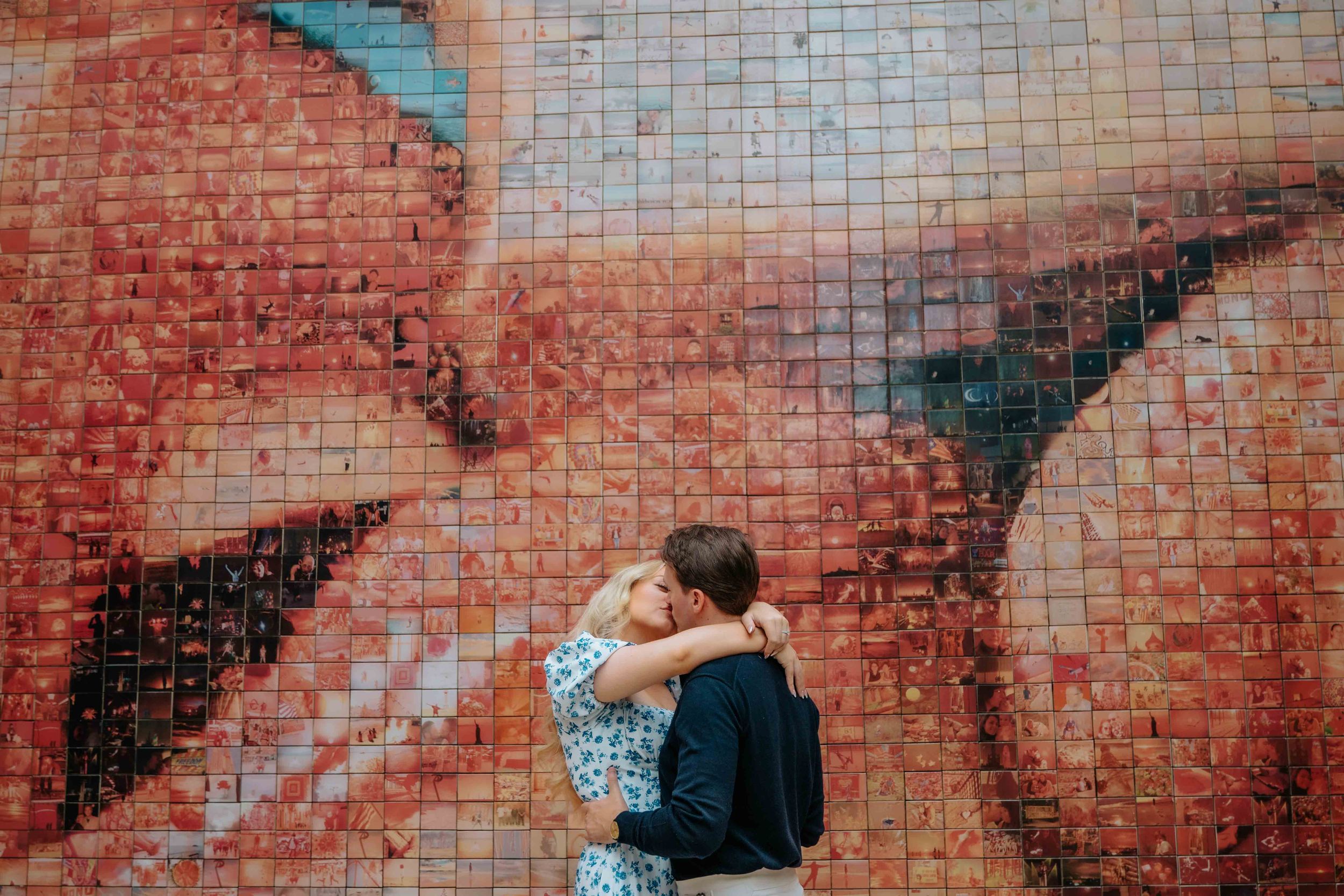 Barcelona couples photoshoot with charming Old City corners
