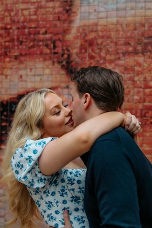 Dreamy couple portraits in Barcelona Old City alleys
