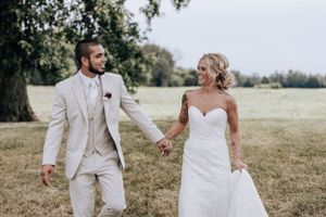 Indiana wedding photographer
Columbus wedding photographer
Cincinnati wedding photography
Barn wedding photographer Midwest
Elopement photog
