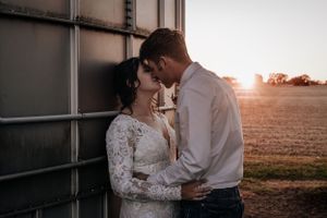 Indiana wedding photographer
Columbus wedding photographer
Cincinnati wedding photography
Barn wedding photographer Midwest
Elopement photog