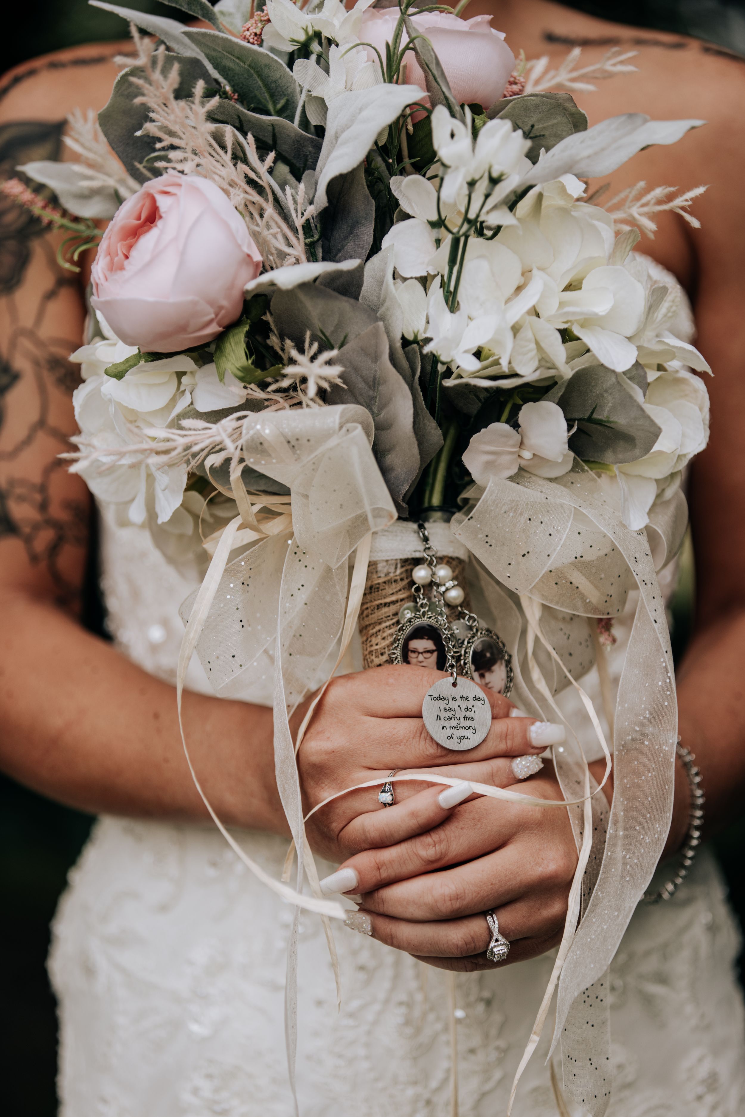 Indiana wedding photographer
Columbus wedding photographer
Cincinnati wedding photography
Barn wedding photographer Midwest
Elopement photog
