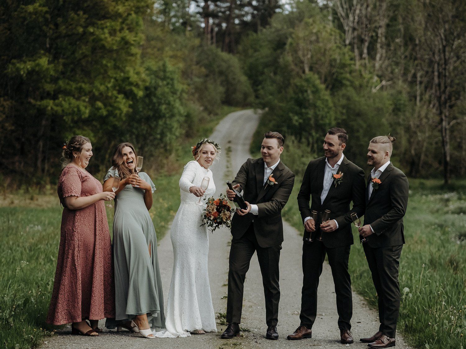 Bridal Party Outfit Trends / What to Wear For a Bridal Party