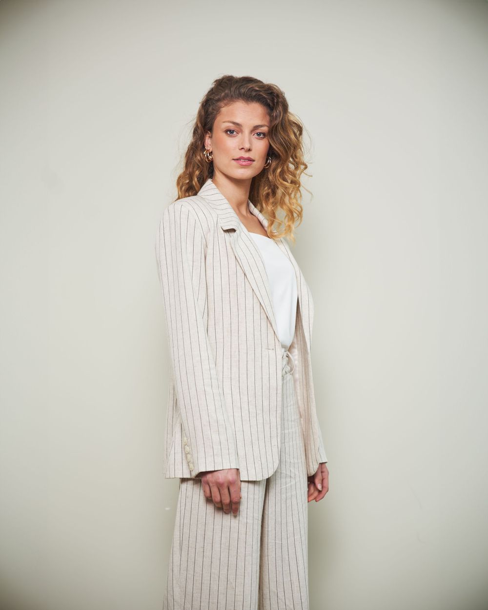simple, simplethebrand, mode, fashionphotography, fotografie, blosh, modekleding, sony, profoto, model, jodylynne