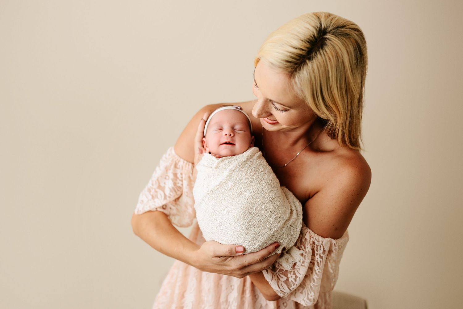 Harrisburg PA Newborn Photography || Dana Carvell Photography