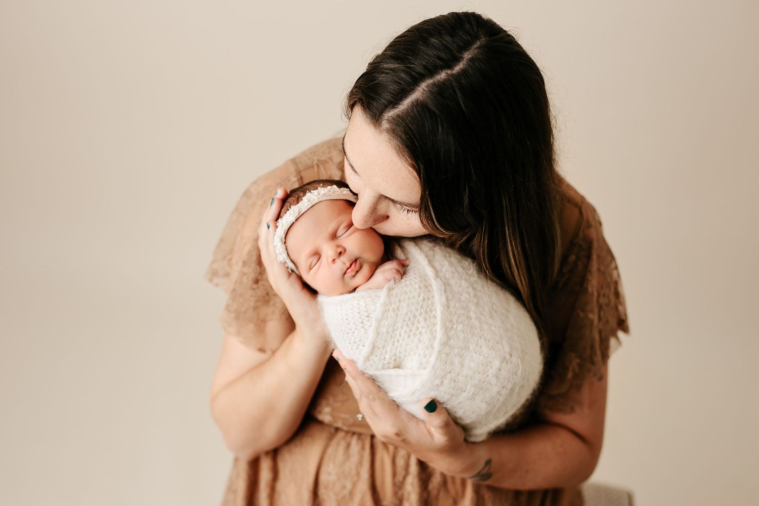Camp Hill PA Newborn Photographer || Dana Carvell Photography