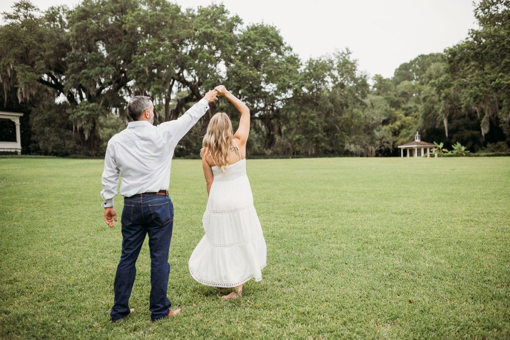 Lafayette, Louisiana based Wedding + Family Photographer