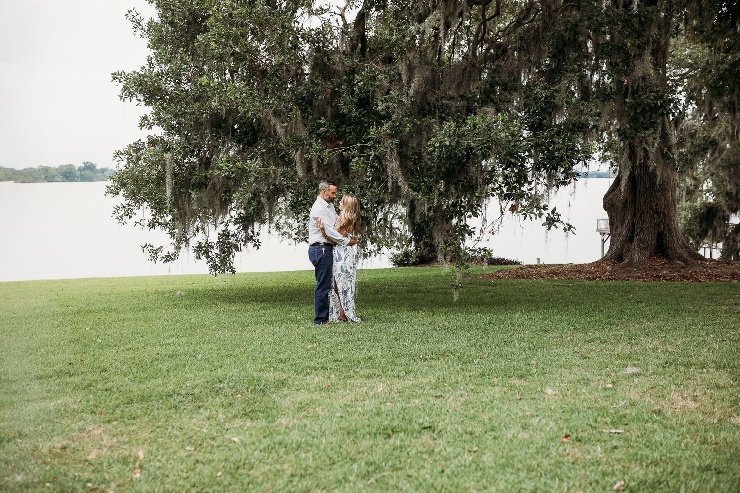 Lafayette, Louisiana based Wedding + Family Photographer
