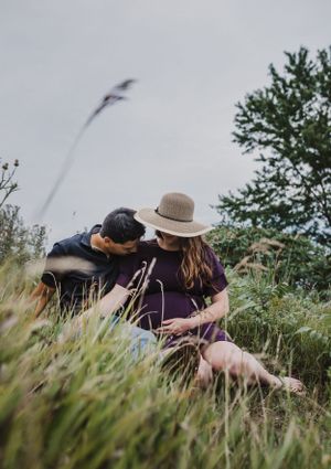 Maternity session at Riverside Park in Belleville, Ontario