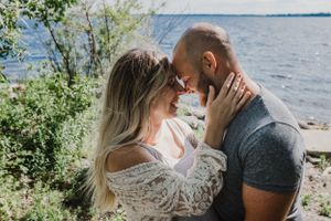 Summer maternity session at Bain Park in Trenton, Ontario