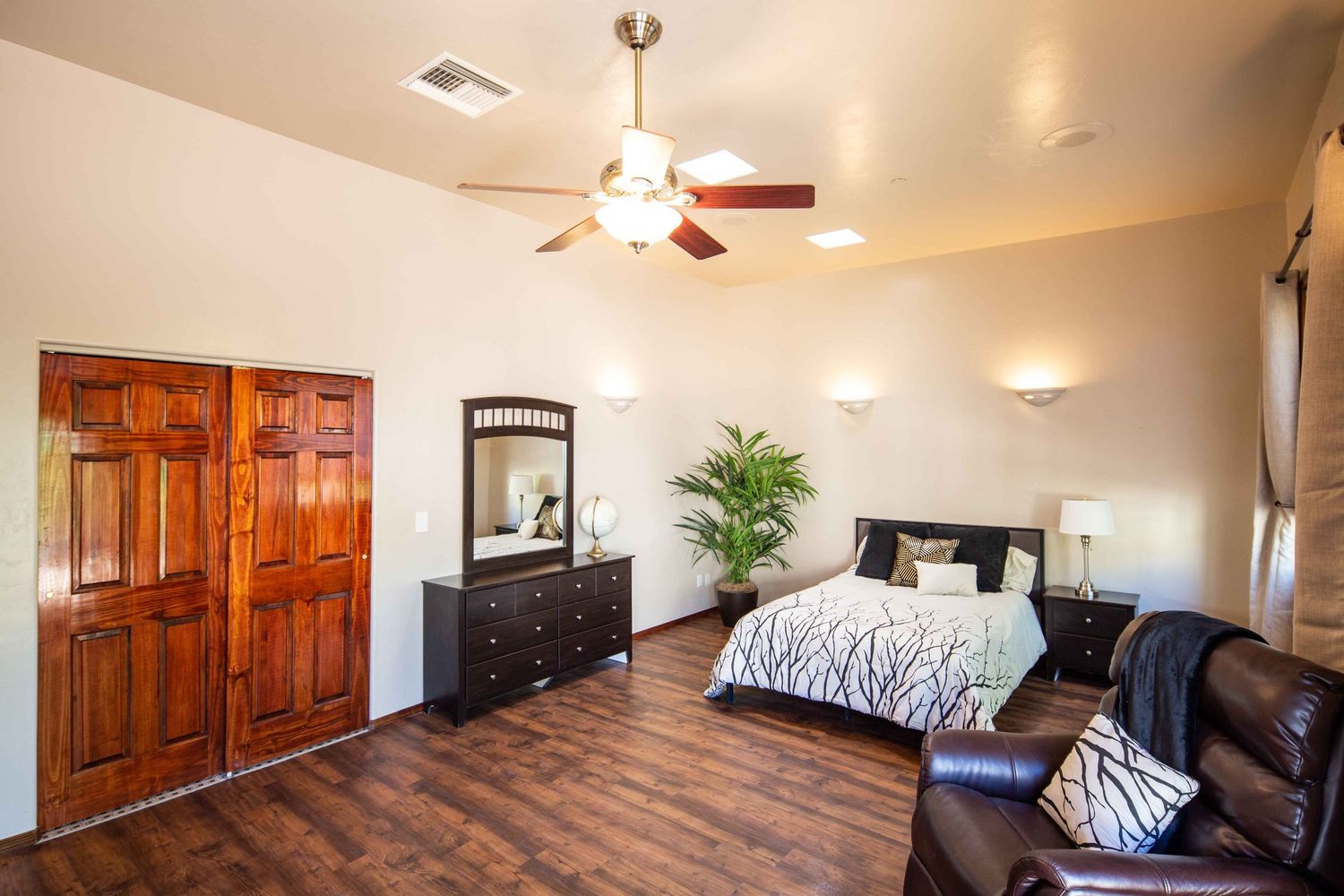 Bedroom in Assisted Living Facility Commercial Photography in Tucson Arizona