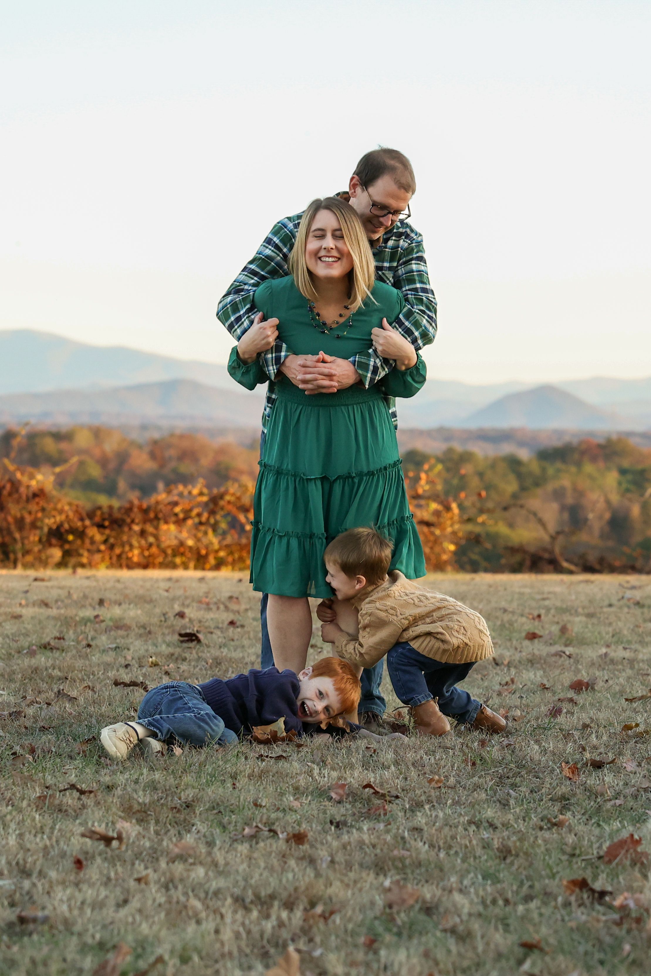 Wedding Photographer, Equine Event, Second Shooter in East Tennessee, TN, near Chattanooga, TN and North GA area. Family