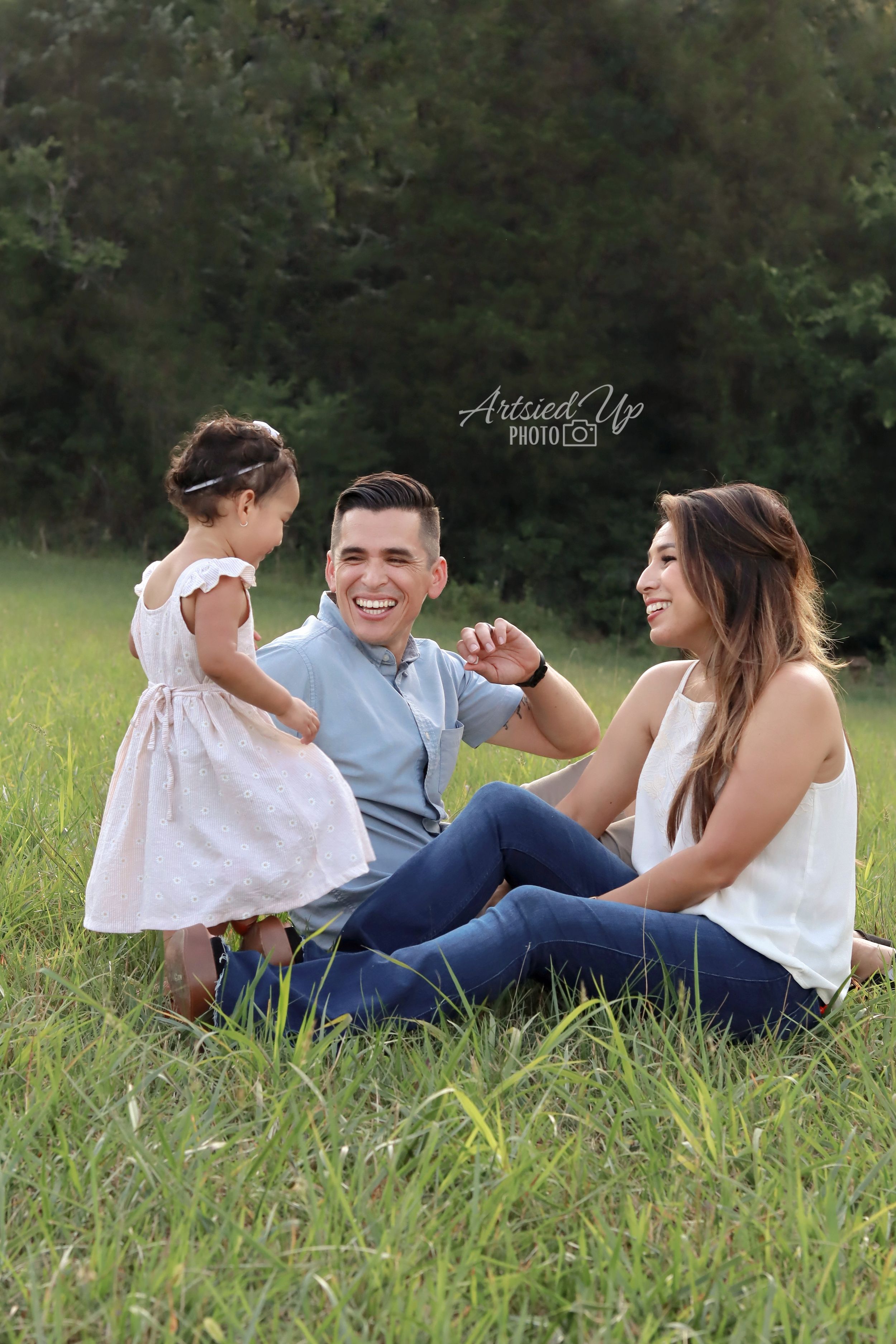 Wedding Photographer, Equine Event, Second Shooter in East Tennessee, TN, near Chattanooga, TN and North GA area. Family
