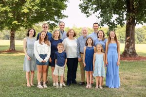 Wedding Photographer, Equine Event, Second Shooter in East Tennessee, TN, near Chattanooga, TN and North GA area. Family