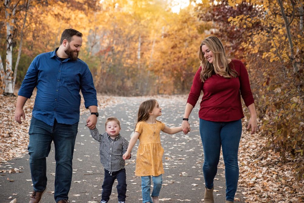 family session capture by Precious Twenty One Photography in Woodbury Minnesota