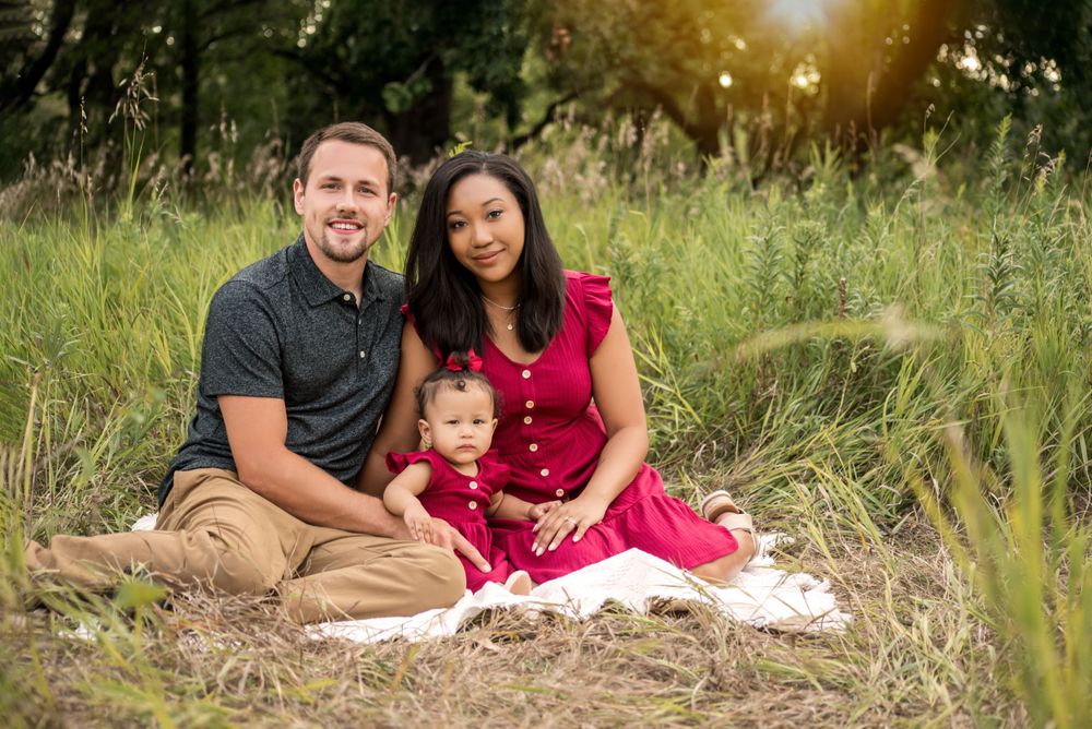 family session capture by Precious Twenty One Photography in Woodbury Minnesota