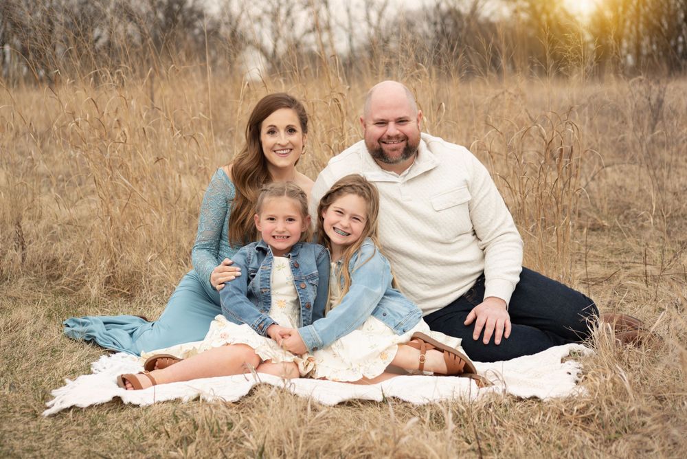 family session capture by Precious Twenty One Photography in Woodbury Minnesota