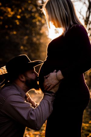 Maternity photo session Richfield County Park, MI