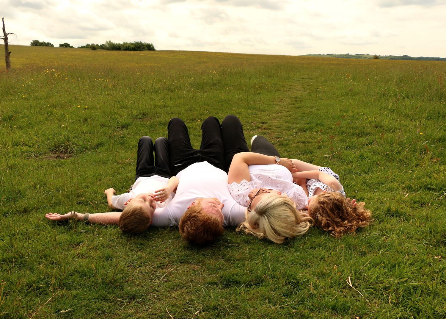 Family outdoor session photography meadow hyde tameside