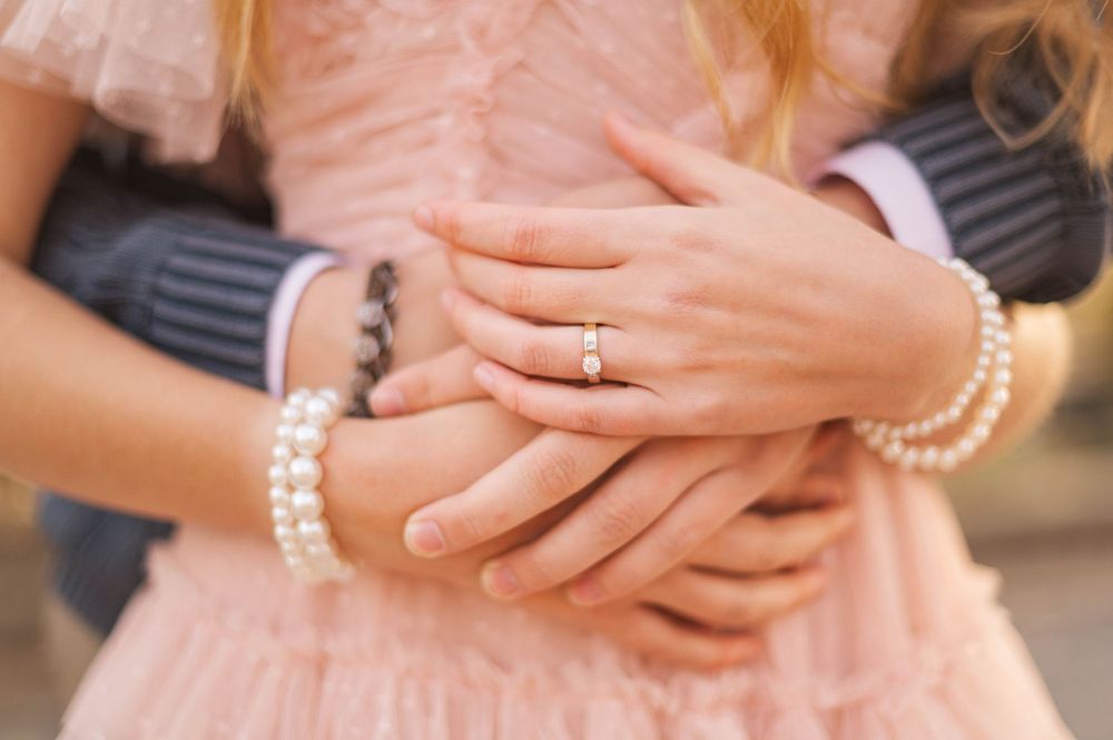 Elegant and classy fall engagement session at Woodward Park, Tulsa, Oklahoma.