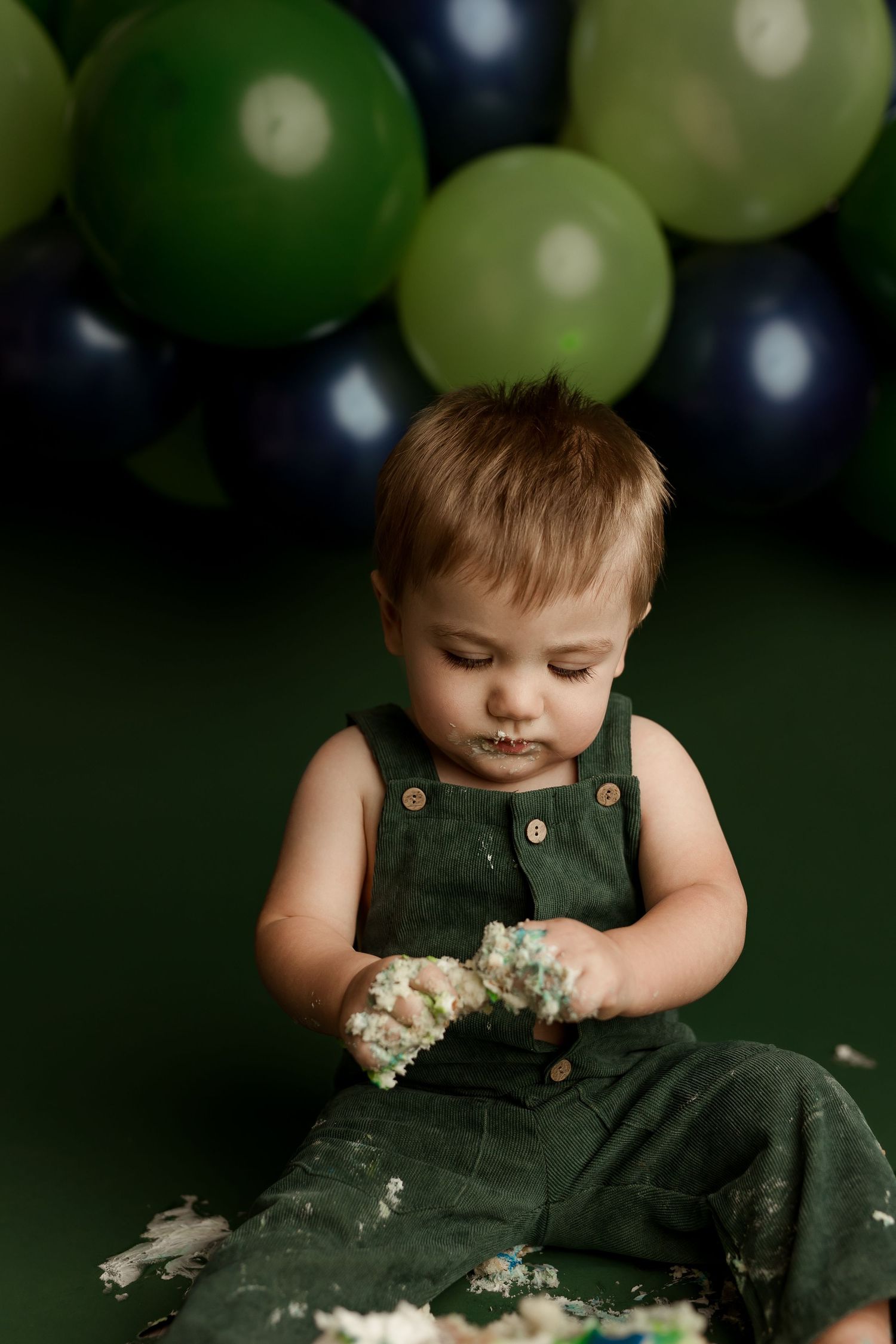 wichita cake smash photographer, cake smash photos near me, baby birthday photoshoot wichita