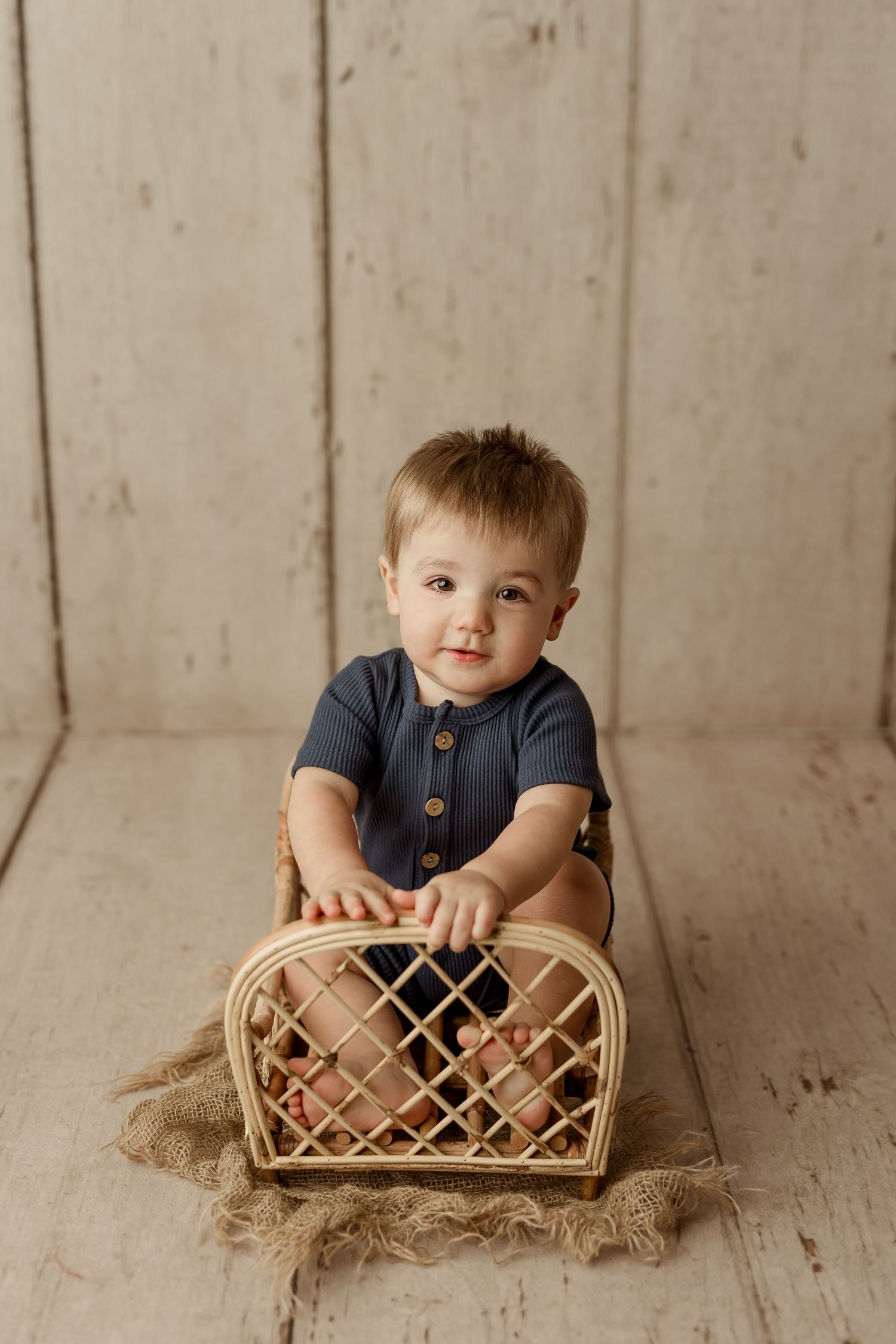 wichita cake smash photographer, cake smash photos near me, baby birthday photoshoot wichita
