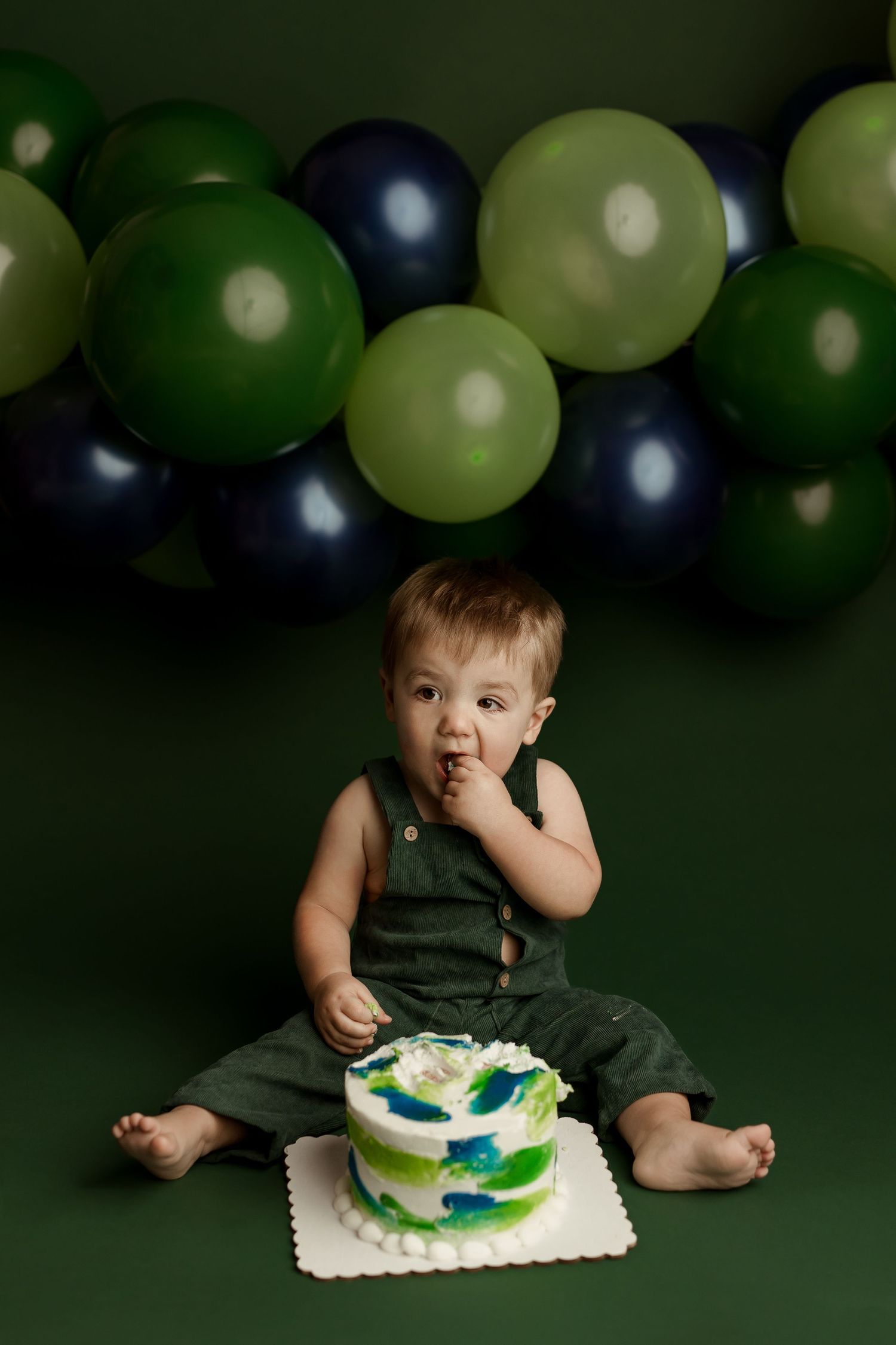 wichita cake smash photographer, cake smash photos near me, baby birthday photoshoot wichita