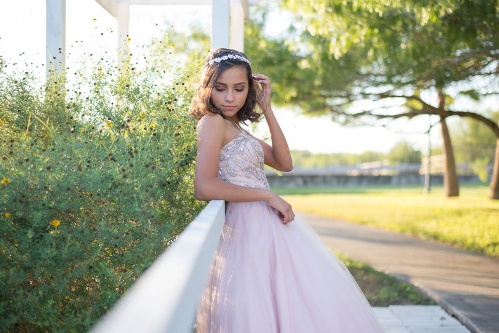 girl posing in the sunset. Hidalgo pump house. Hidalgo, texas. wedding photography