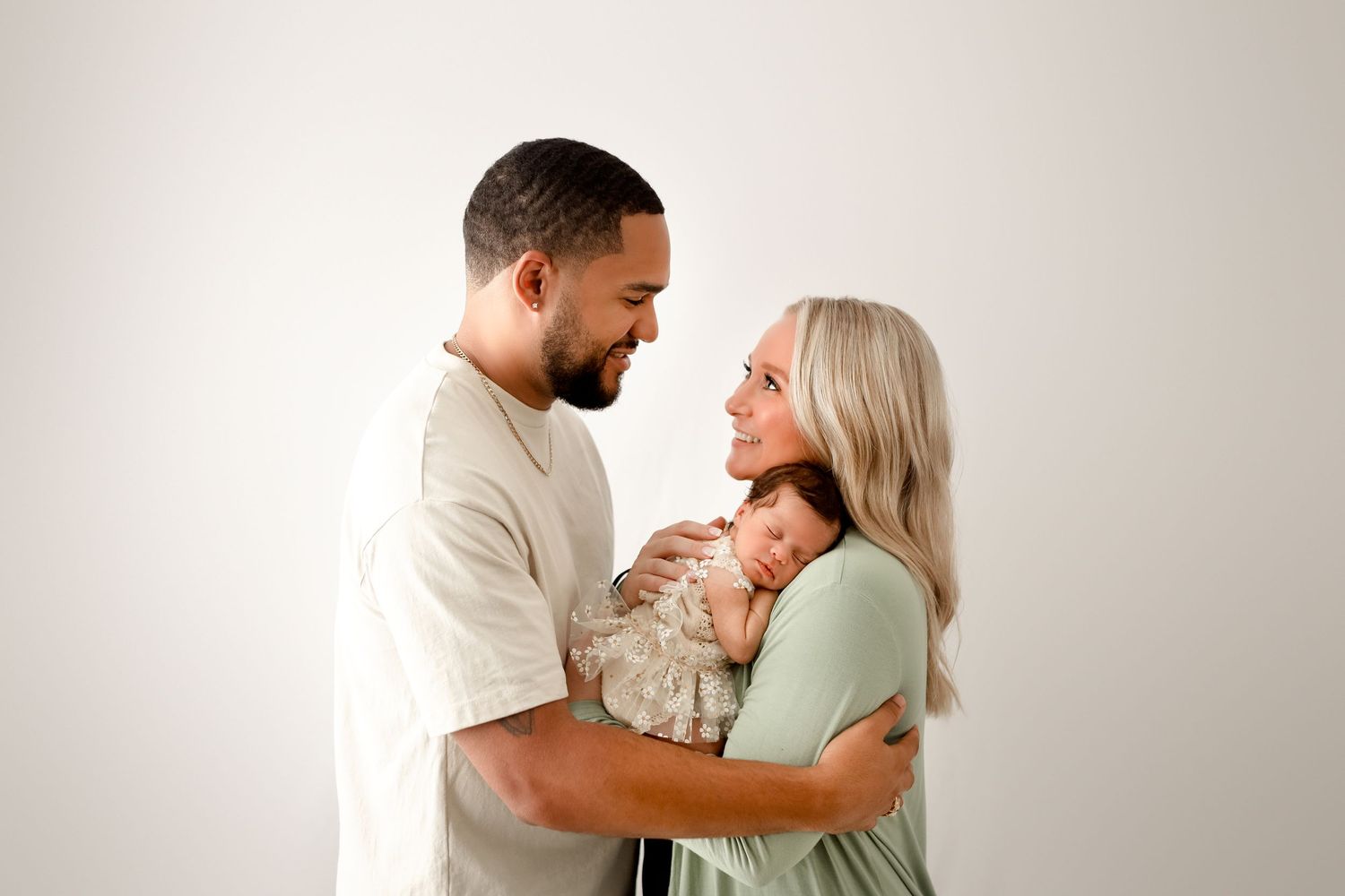 Boston newborn photographer, cape cod newborn photographer, Rhode Island newborn photographer, newborn studio with props