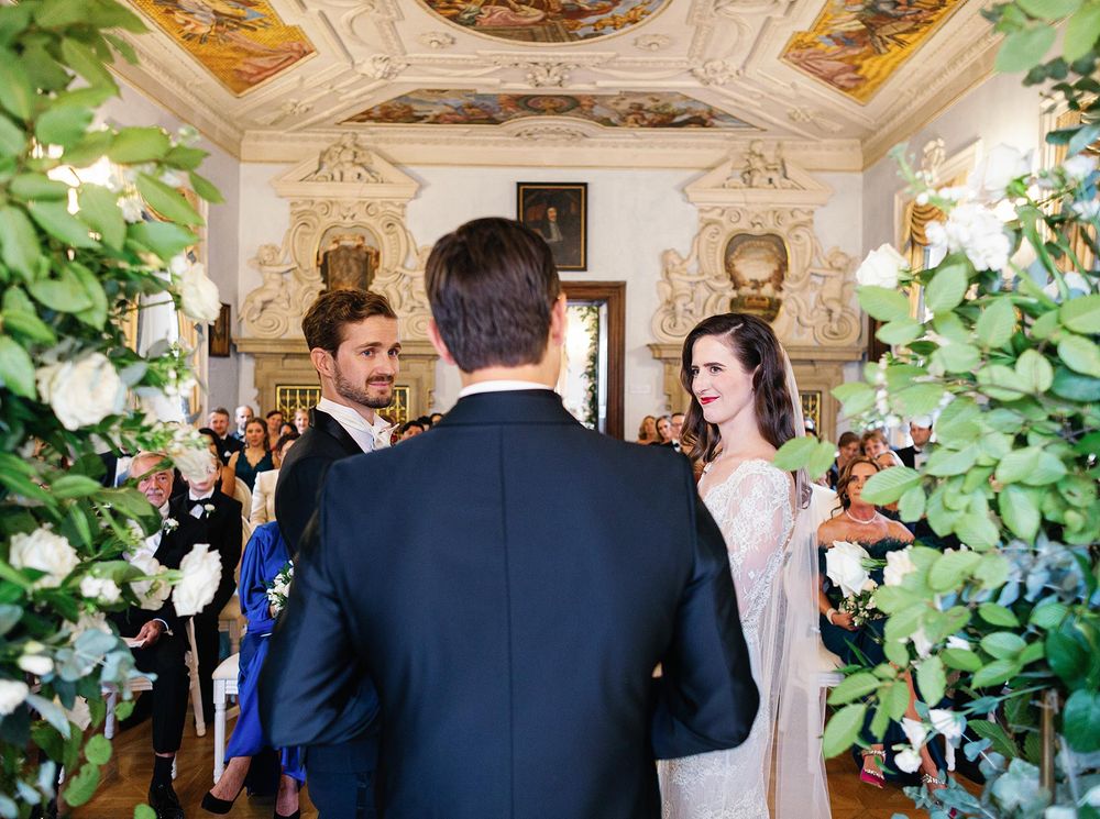 Luxurious wedding ceremony in Lobkowicz Palace.