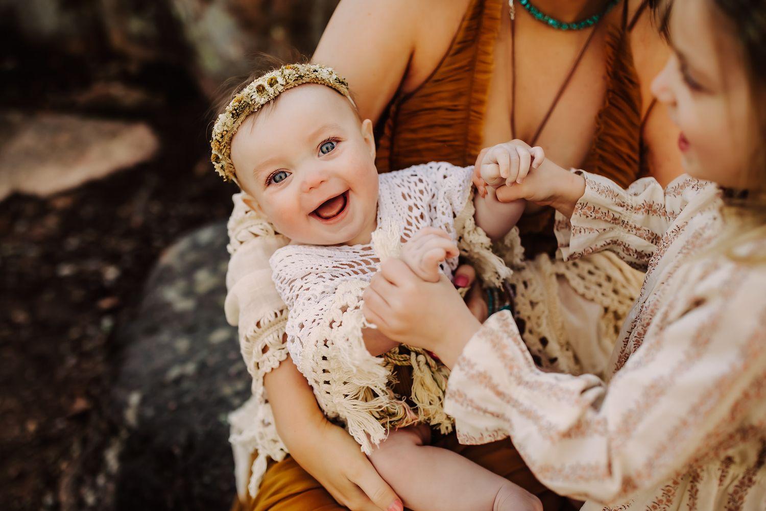 Boho family session capturing smiles and love in Columbia Missouri