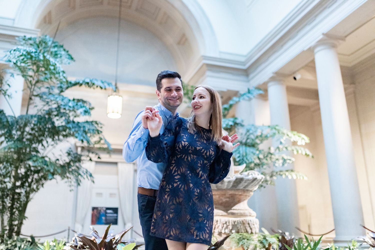 Couple in art gallery in Washington D.C