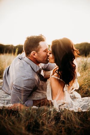 sunset family lifestyle photoshoot session san antonio couples engagement