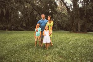 Family with Two Young Kids - Family Photo Session - Alpine Groves Park, FL