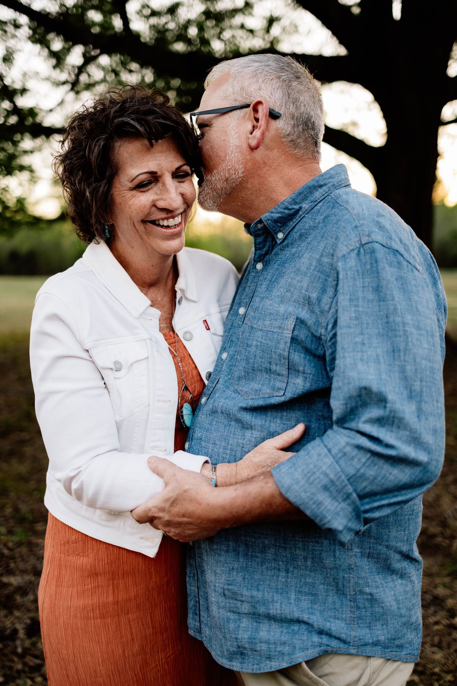 Grandparents and extended family session- Lonoke, Arkansas

storytelling family photographer Central Arkansas