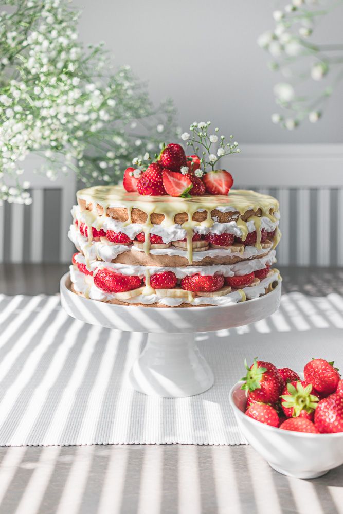 Strawberry Cake for Midsummer - Photo by © Reka Csulak Three Pod Studio