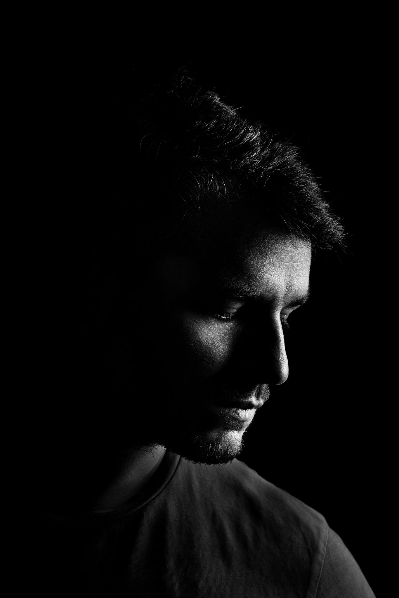 autoportrait studio noir et blanc