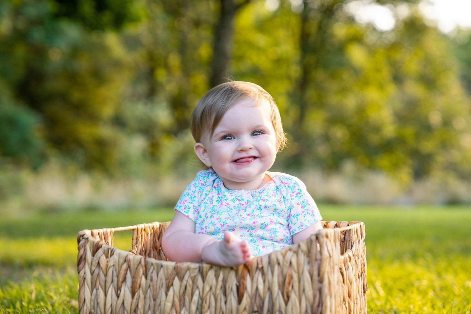 Alex Davis Photography: Cute Girls Baby Portraits In Weaved Basket In Beaverton, Oregon